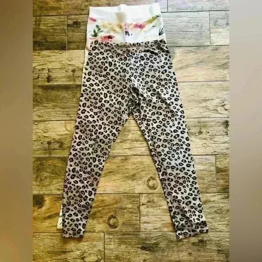 Lot of 3 leggins best fit women x-small or youth XL